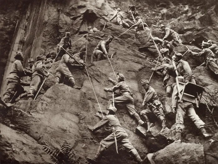 Framed Print : World War 1 in the Italian and Austria Alps. Austrian mountain troops in the Isonzo district, clinging to rocks and helping each other along by ropes