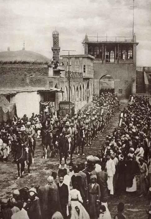 Framed Print : World War 1 in the Middle East. British troops entered Bagdad, Iraq, on March 11, 1917. The three month campaign, begun on Dec