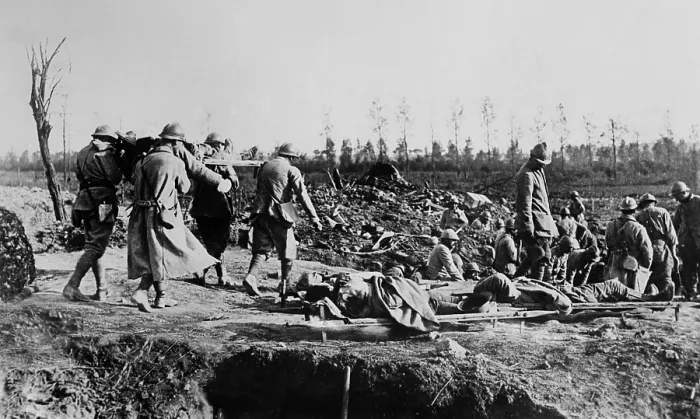 Framed Print : World War 1. Somme Offensive. French Red Cross station on the front. There are several soldiers on stretchers in the foreground. Ca. Sept.-Nov. 1916. (BSLOC_2013_1_127)