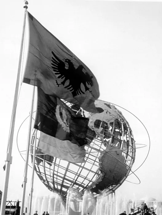 Framed Print : WORLD'S FAIR, Unisphere, Flushing, NY, 04 / 64.. Courtesy: CSU Archives  /  Everett Collection