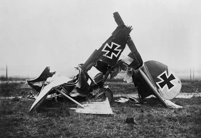 Framed Print : Wreckage of a WW1 German Albatross fighter biplane. 1916-18