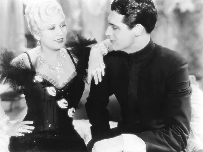 Framed Print : SHE DONE HIM WRONG, from left: Mae West, Cary Grant, 1933