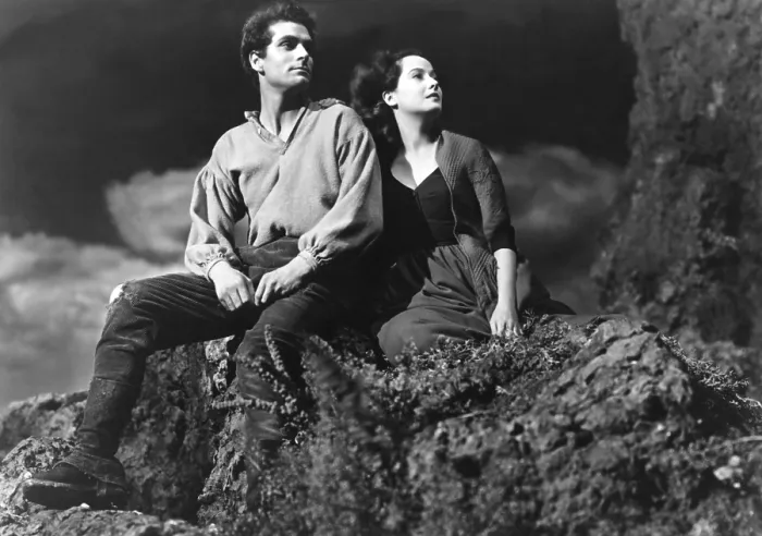 Framed Print : WUTHERING HEIGHTS, Laurence Olivier, Merle Oberon, 1939