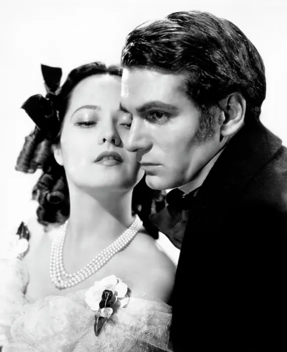 Framed Print : WUTHERING HEIGHTS, Merle Oberon, Laurence Olivier, 1939
