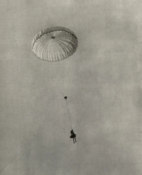 Framed Print : WW1 British observer escaping from his shot down balloon by parachute. 1917. (BSLOC_2012_4_82)