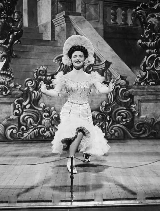 Framed Print : YANKEE DOODLE DANDY, Joan Leslie, 1942
