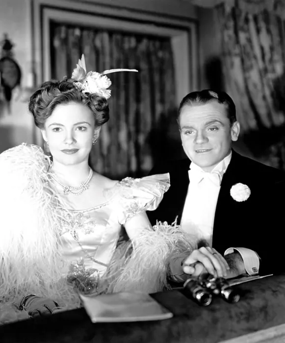 Framed Print : YANKEE DOODLE DANDY, Joan Leslie, James Cagney, 1942 Framed Print : YANKEE DOODLE DANDY, Joan Leslie, James Cagney, 1942