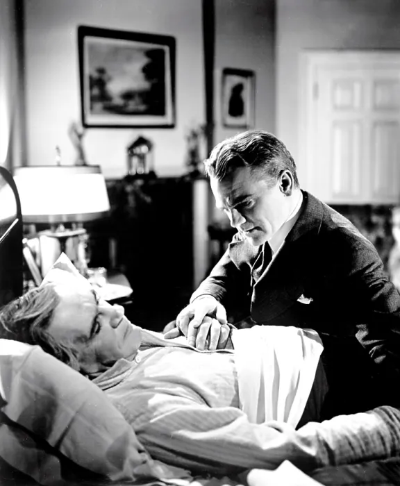 Framed Print : YANKEE DOODLE DANDY, Walter Huston, James Cagney, 1942 Framed Print : YANKEE DOODLE DANDY, Walter Huston, James Cagney, 1942