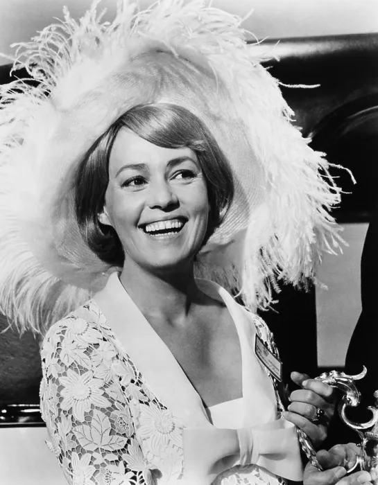 Framed Print : THE YELLOW ROLLS-ROYCE, Jeanne Moreau, 1964 Framed Print : THE YELLOW ROLLS-ROYCE, Jeanne Moreau, 1964