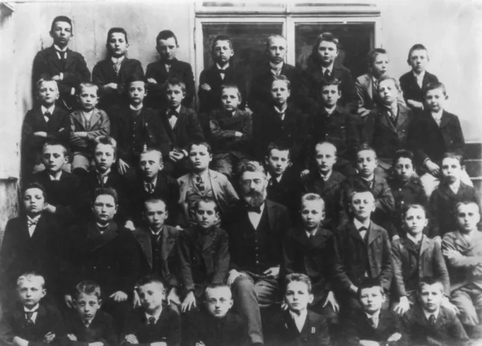 Framed Print : Young Adolf Hitler (top, right) with classmates in a school picture. Linz, Austria in June 1901. (BSLOC_2015_14_10)