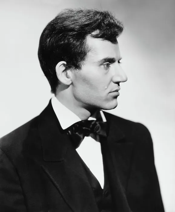 Framed Print : YOUNG MR. LINCOLN, Henry Fonda as Abraham Lincoln, 1939, TM & Copyright 20th Century Fox Film Corp. / courtesy Everett Collection Framed Print : YOUNG MR. LINCOLN, Henry Fonda as Abraham Lincoln, 1939, TM & Copyright 20th Century Fox Film Corp. / courtesy Everett Collection