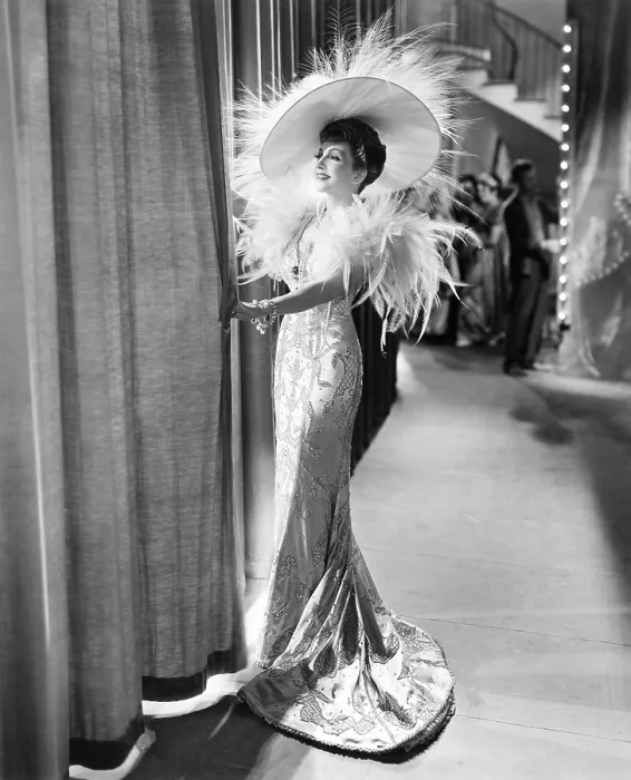 Framed Print : ZAZA, Claudette Colbert, 1939