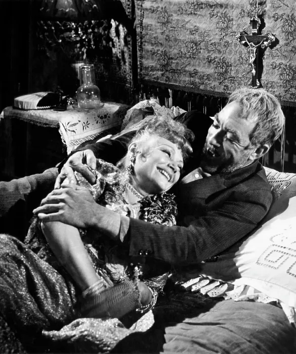 Framed Print : ZORBA THE GREEK, Lila Kedrova, Anthony Quinn, 1964, (c) 20th Century Fox, TM & Copyright  /  Courtesy: Everett Collection