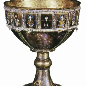 Chalice of Emperor Romanus I. 10th c. Onyx and enamels with inlaid pearls. Middle Byzantine art. Jewelry. ITALY. Venice. Treasure of st. Mark's Basilica