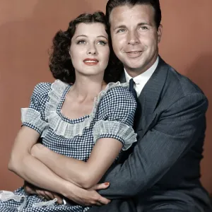 CHRISTMAS IN JULY, from left, Ellen Drew, Dick Powell, 1940