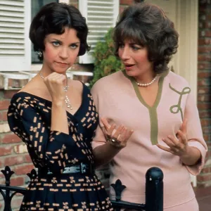 LAVERNE AND SHIRLEY, from left: Cindy Williams, Penny Marshall, 1976-1983