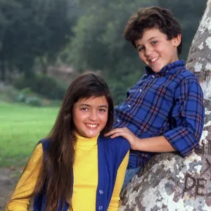 THE WONDER YEARS, from left: Danica McKellar, Fred Savage, (1989), 1988-93