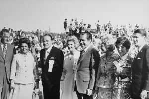 Campaigns Prints: 1971 Nixon campaign event in California
