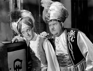 Images Dated 30th January 2014: A-HAUNTING WE WILL GO, from left: Stan Laurel