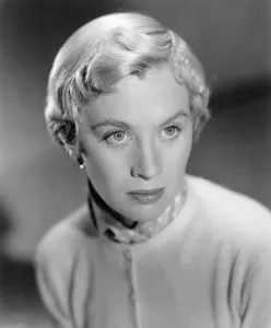 Images Dated 28th February 2006: ABANDON SHIP!, (aka SEVEN WAVES AWAY), Mai Zetterling, 1957