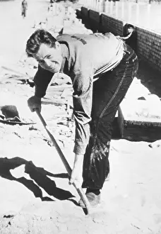 Agar Prints: Actor John Agar serving his 150 day sentence for drunken driving