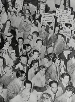 Hollywood Prints: Actress Greer Garson joins strikers of the Conference of Studio Unions in Hollywood
