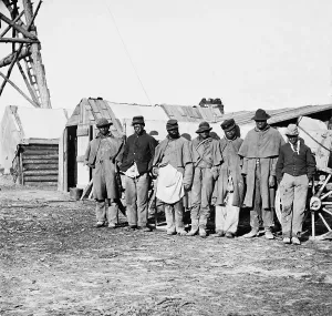 Images Dated 27th January 2009: African-American contrabands dressed in old Union uniforms worked as teamsters