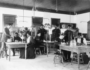 Hampton Prints: African American students in a class in capillary physics at Hampton Institute
