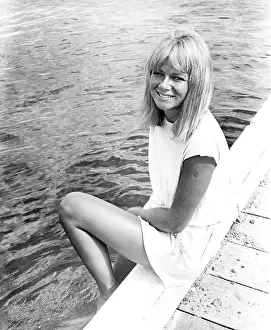 Movpor15 Prints: AGE OF CONSENT, Helen Mirren, 1969
