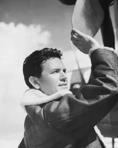 AIR FORCE, John Garfield, 1943
