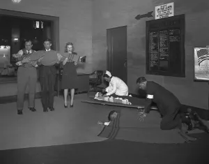 War Effort Prints: Air raid drill in Washington, D