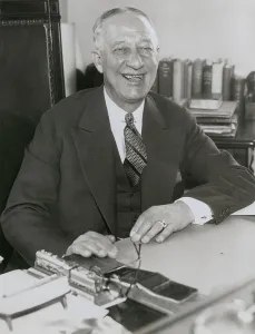Desks Prints: Alfred Smith, former NYC Governor and 1928 Democratic Presidential Nominee