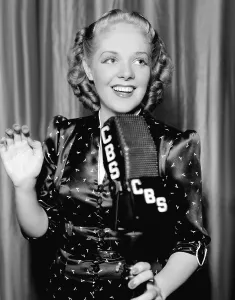 Microphone Prints: Alice Faye at the CBS microphone, 1937