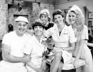 Uniform Prints: ALICE, from left: Vic Tayback, Beth Howland