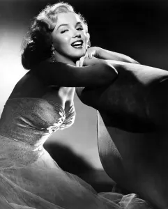 Images Dated 1st April 2008: ALL ABOUT EVE, Marilyn Monroe, 1950