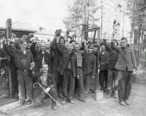 Liberated Prints: Allied POW cheer their liberty after being freed near Homburg