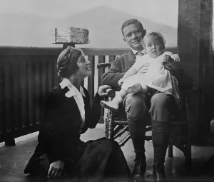 Zimbalist Prints: Alma Gluck, with husband Efrem Zimbalist and their son