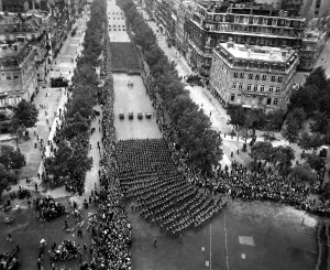 Liberation Prints: American army marches on the Champ Elysees