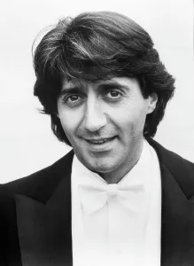 White Tie Prints: AMERICAN DREAMER, Tom Conti, 1984, Warner Brothers/courtesy Everett Collection