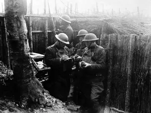Trench Prints: American soldiers in World War I, 1918.. Courtesy: CSU Archives / Everett Collection