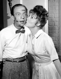 Knotts Prints: THE ANDY GRIFFITH SHOW, from left, Don Knotts, Betty Lynn, (1962), 1960-68
