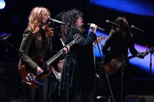 San Diego Prints: Ann and Nancy Wilson of Heart perform for US military the 2010 Divas Salute the Troops concert at Marine Corps Air