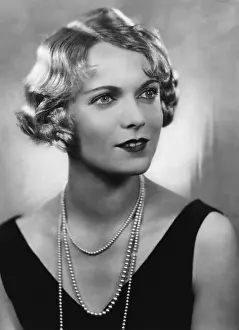 Head Shot Prints: Anna Neagle, mid 1930s