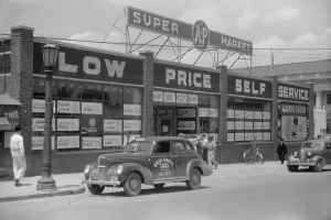 Automobiles Prints: A&P Supermarket in Durham, North Carolina