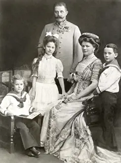 Royalty Prints: ARCHDUKE FRANZ FERDINAND, and family, 1911. Courtesy: CSU Archives / Everett Collection