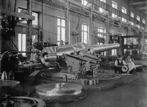 Metals Prints: Assembled cannon in the foundry of the Washington Navy Yard. 1900