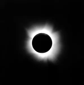Images Dated 25th February 2008: Astronomy. A Solar Eclipse, 1937