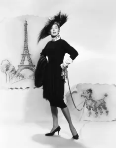 Images Dated 25th July 2014: AUNTIE MAME, Rosalind Russell, 1958
