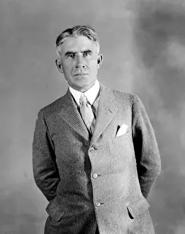 Novelist Prints: Author and novelist Zane Grey. ca. 1926 Courtesy: CSU Archives/Everett Collection