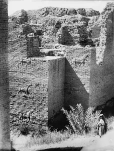 Images Dated 12th December 2007: Babylon, The Ishtar Gate, Iraq, circa 1932
